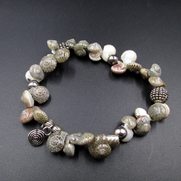 Vintage Genuine Sea Shell Bracelet - Picture 2 of 6